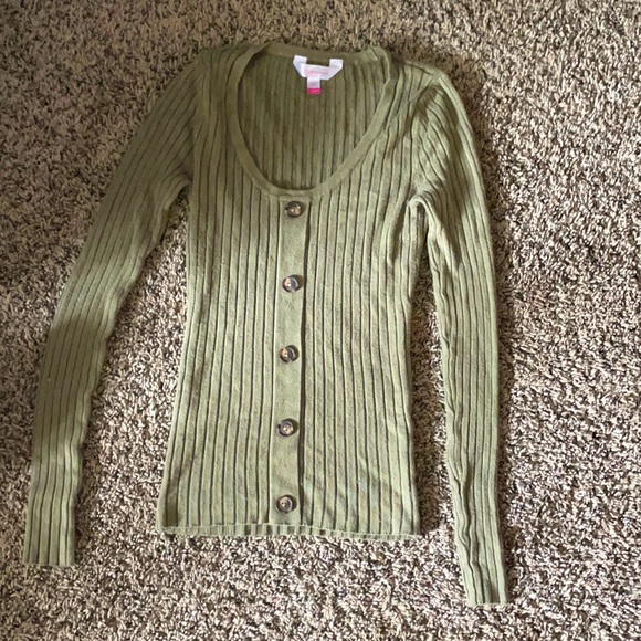 Green Long Sleeve - Picture 1 of 2